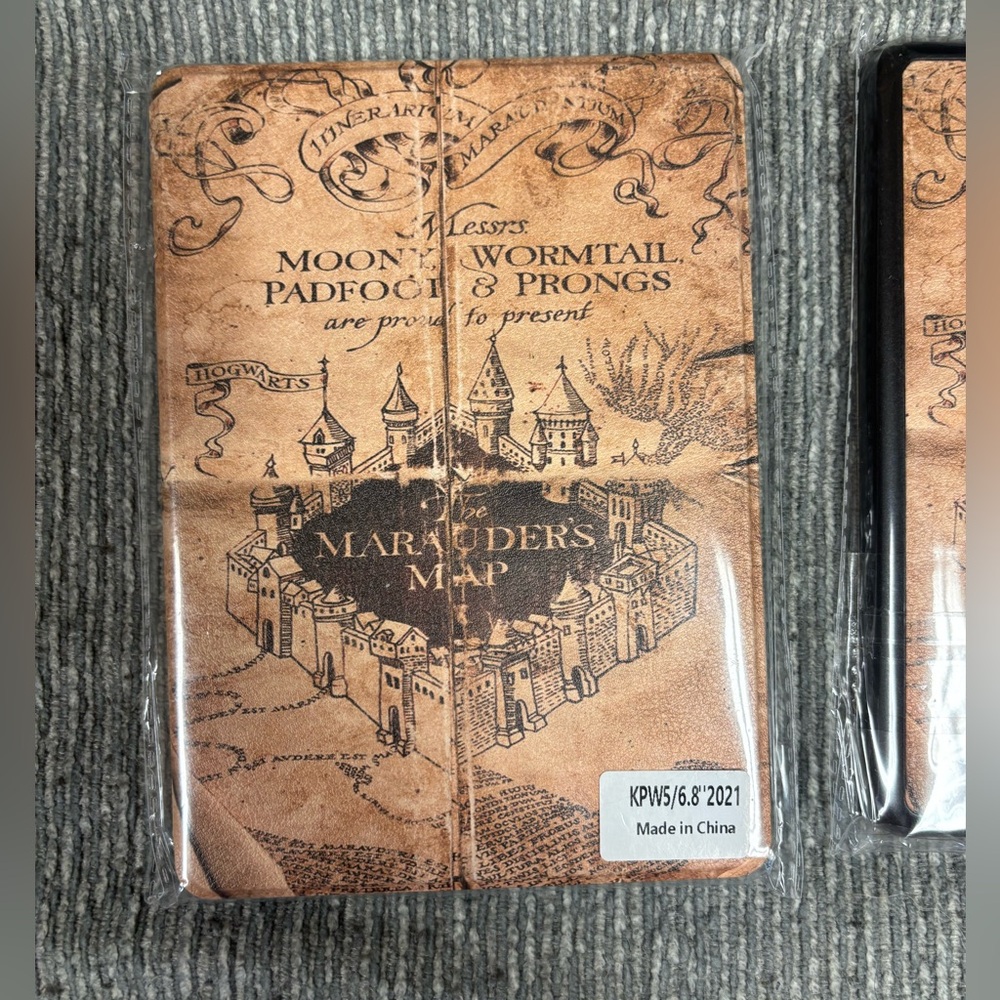 Harry potter’s marauder's map kindle paperwhite 5 case
6.8 inch
